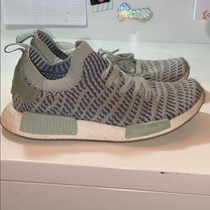 AUTHENTIC Adidas NMD R1 Primeknit Sneakers Size 8W